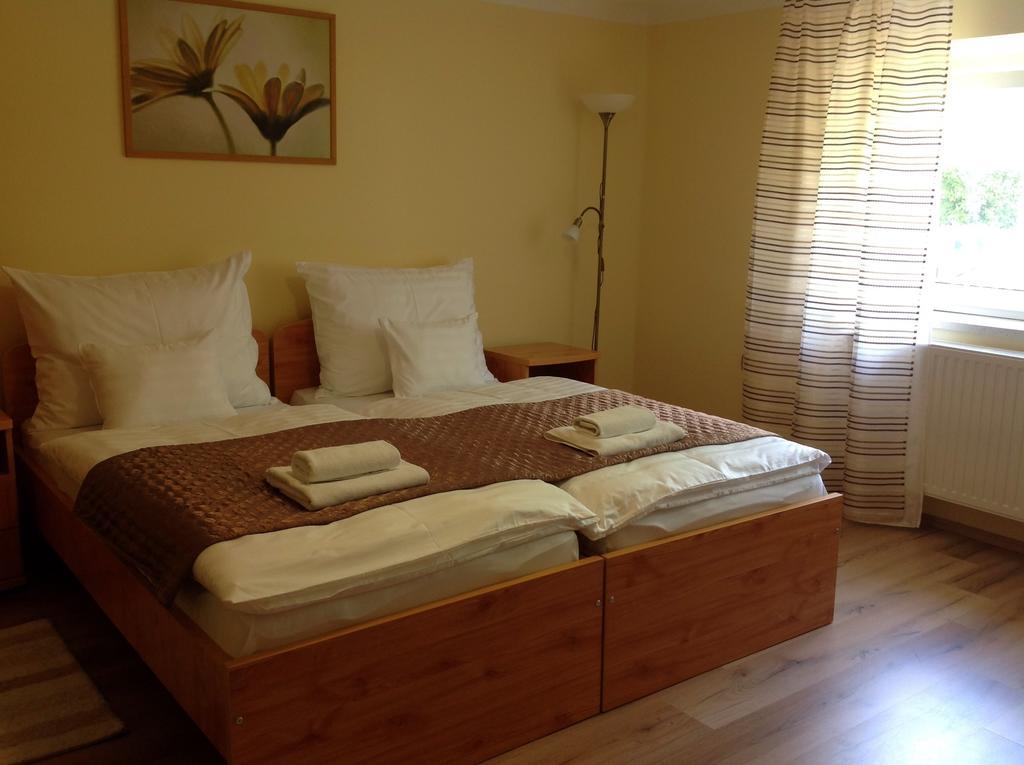 Honved Apartmanhaz Heviz Room photo